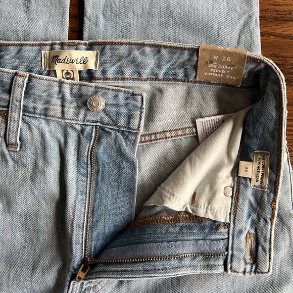 Madewell Curvy Perfect Vintage Jean - Picture 2 of 6